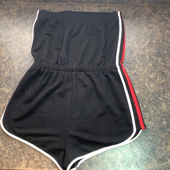 Garage romper - Picture 2 of 2